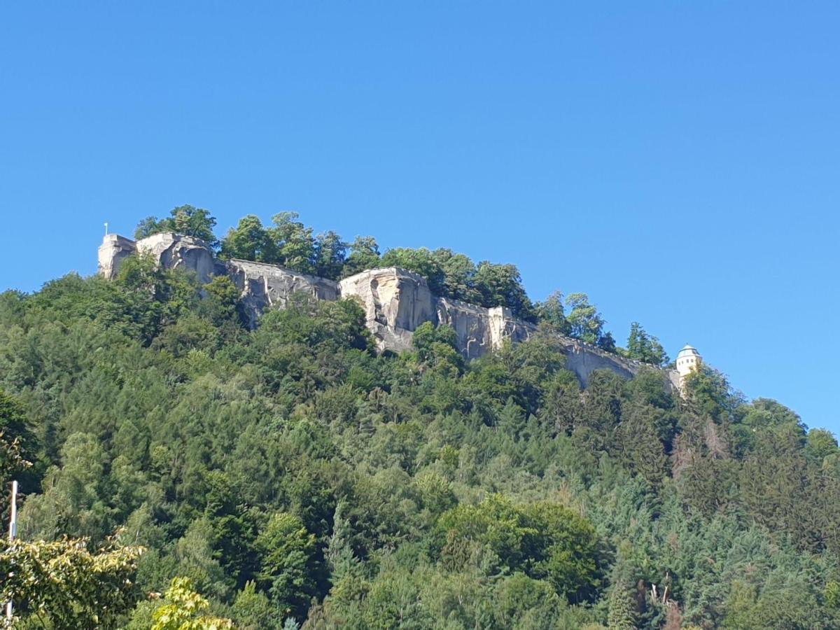 Sächsische Schweiz Ferienhaus 2 mit hervorragendem Panoramablick über das Elbtal Königstein Exterior foto